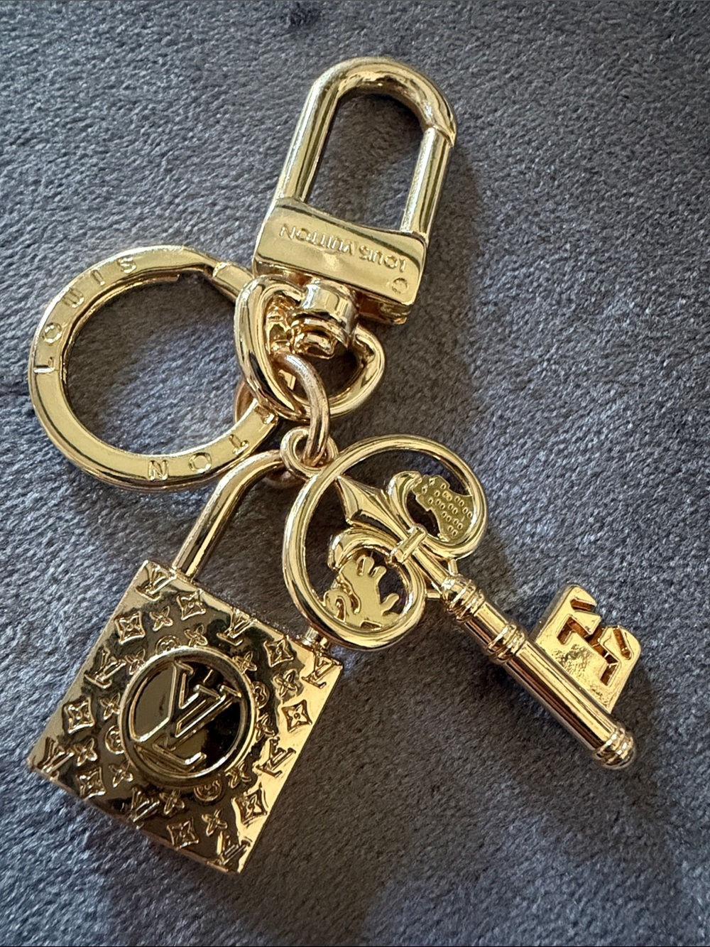 Louis Vuitton Gold Bag Charm Keychain Luggage Lock